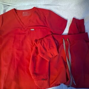 FIGS Hibiscus Scrub Set